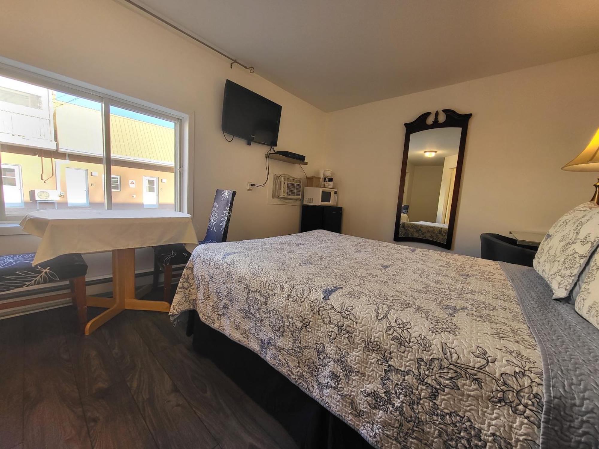 Motel Deblois Sainte-Anne-de-Beaupré Room photo