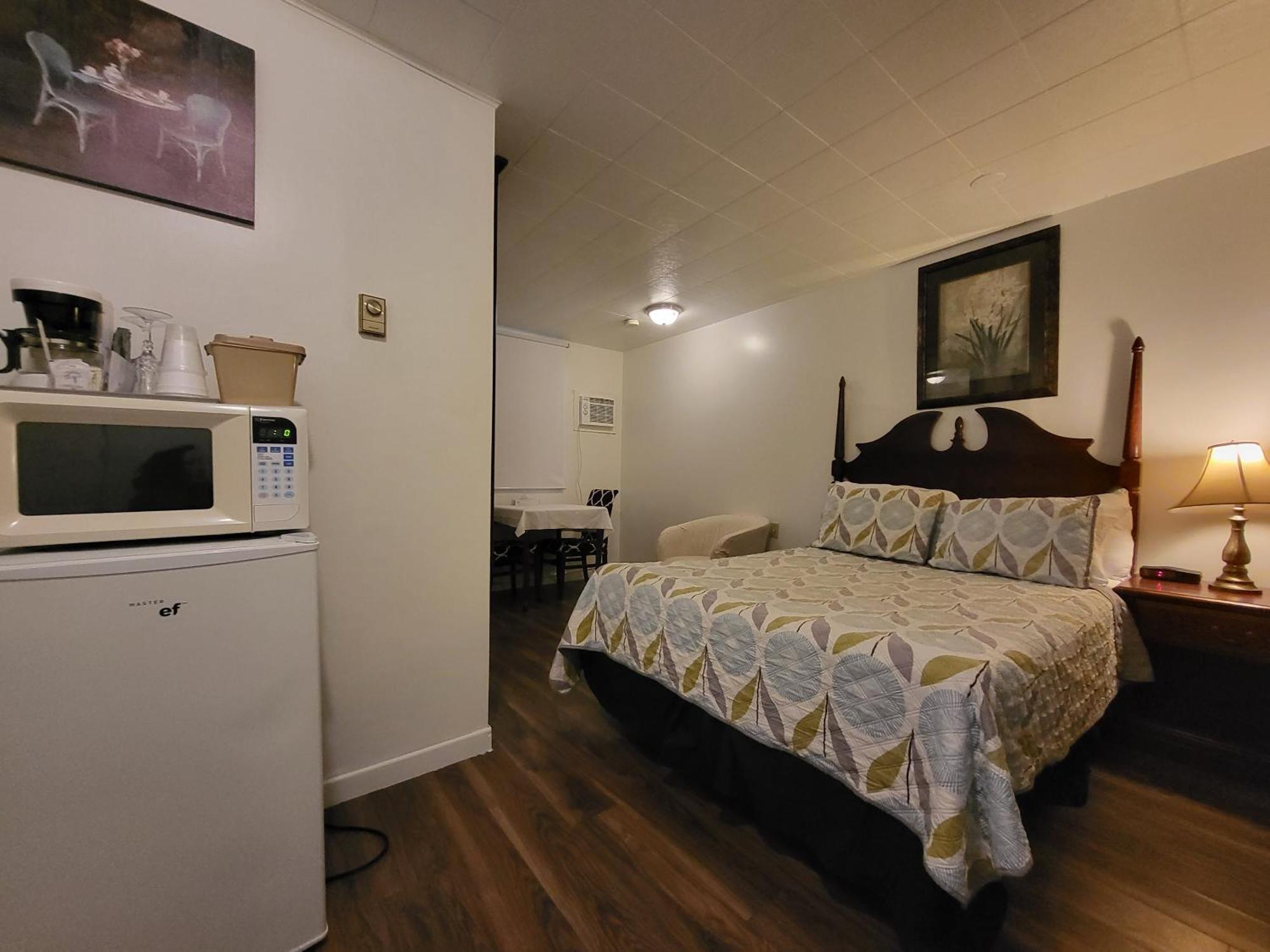 Motel Deblois Sainte-Anne-de-Beaupré Room photo
