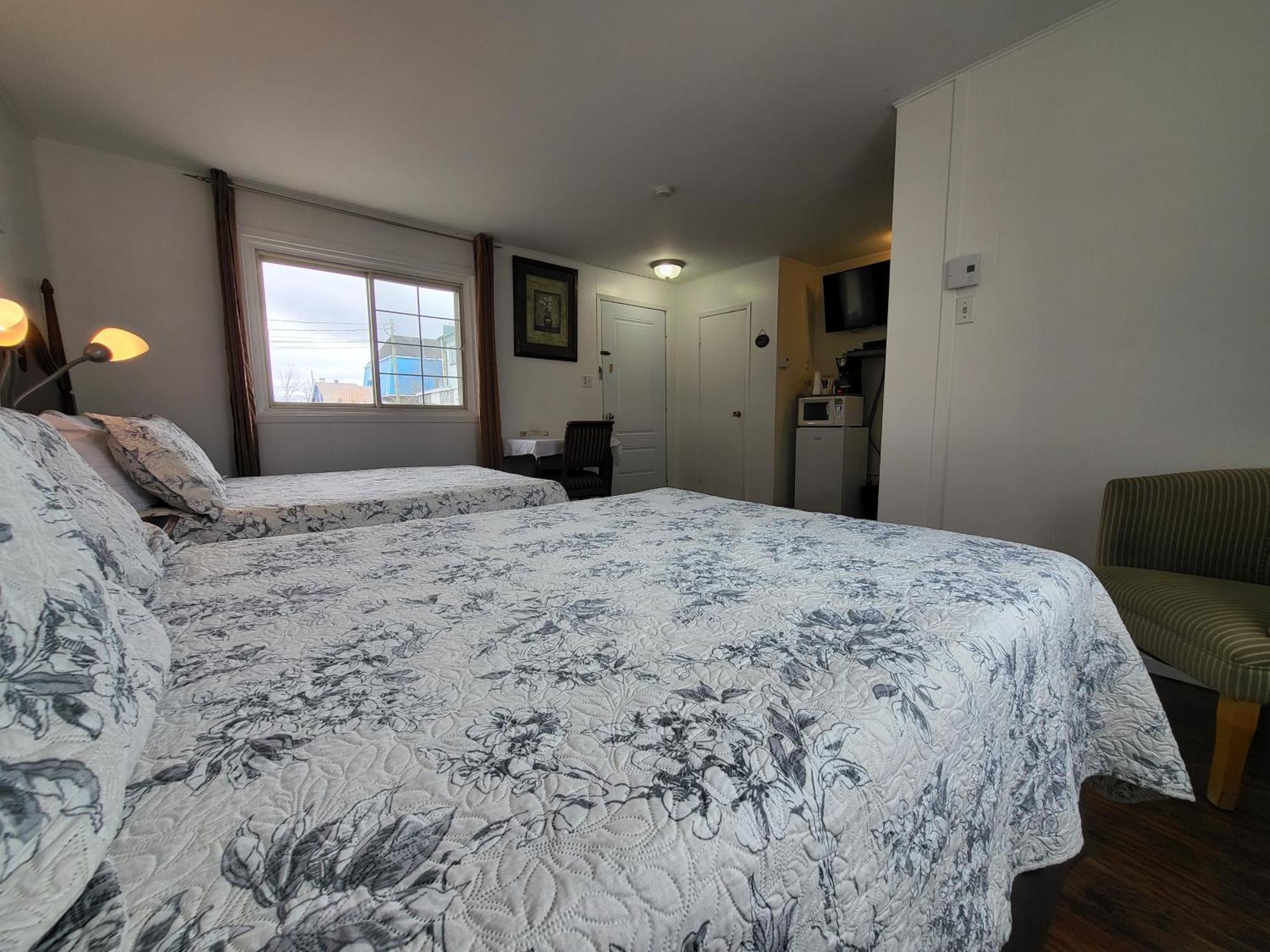 Motel Deblois Sainte-Anne-de-Beaupré Room photo